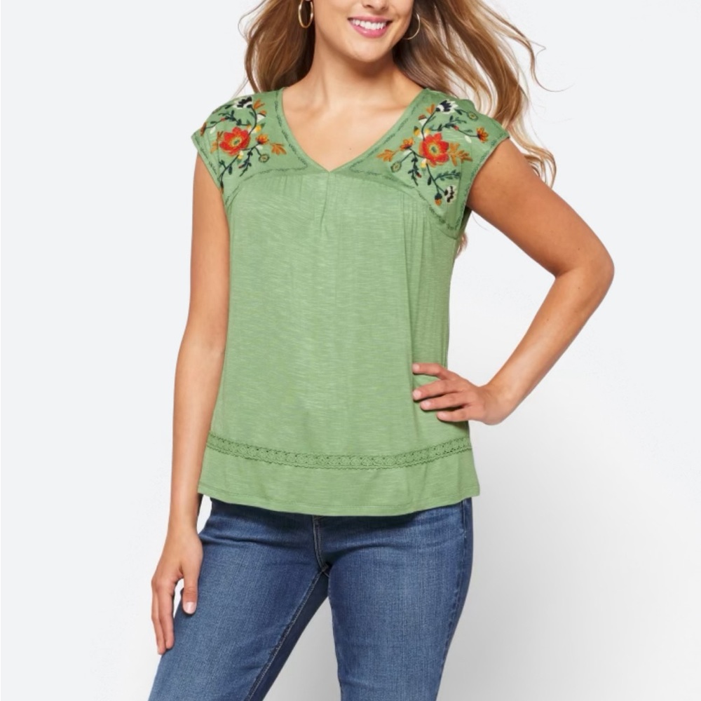 NWOT Green Lalani Embroidered Knit Top